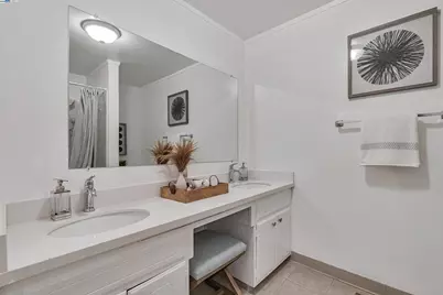 2884 Rose St, Stockton, CA 95203 - Photo 14