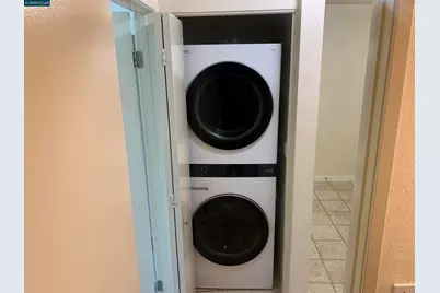 96 Lakeshore Ct, Richmond, CA 94804 - Photo 8