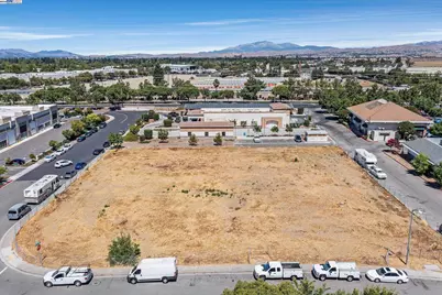 3595 Utah St, Pleasanton, CA 94566 - Photo 2