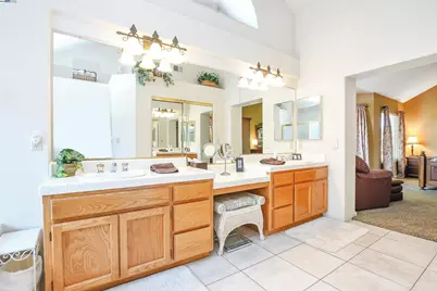 4528 Fallow Way, Antioch, CA 94509 - Photo 36