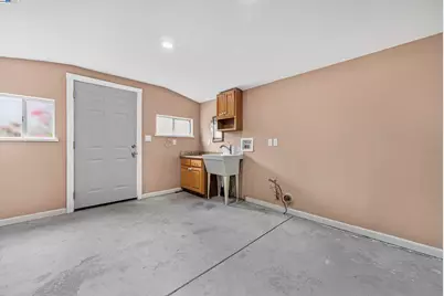 931 23rd St, Oakland, CA 94606 - Photo 42