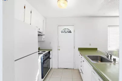 2067 Olivera Rd #B, Concord, CA 94520 - Photo 6