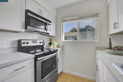 1356 Del Rio Cir #D, Concord, CA 94518 - Photo 14