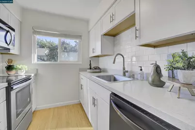 1356 Del Rio Cir #D, Concord, CA 94518 - Photo 12