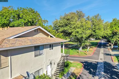 1356 Del Rio Cir #D, Concord, CA 94518 - Photo 30