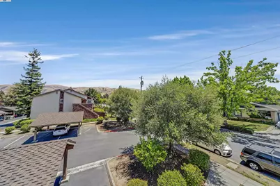 136 Hackamore Ln, Fremont, CA 94539 - Photo 12