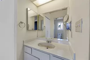 136 Hackamore Ln, Fremont, CA 94539 - Photo 14