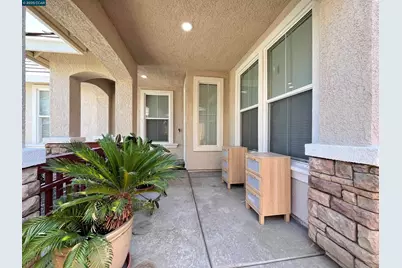 1870 Zurlo Way, Sacramento, CA 95835 - Photo 4