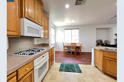 1870 Zurlo Way, Sacramento, CA 95835 - Photo 12