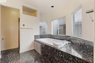 2745 Butters Dr, Oakland, CA 94602 - Photo 22