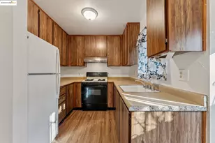 9663 Elmview, Oakland, CA 94603 - Photo 20