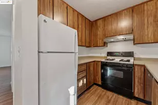 9663 Elmview, Oakland, CA 94603 - Photo 22