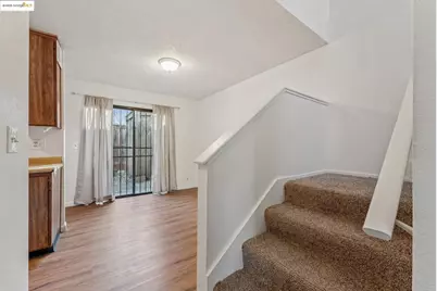 9663 Elmview, Oakland, CA 94603 - Photo 14