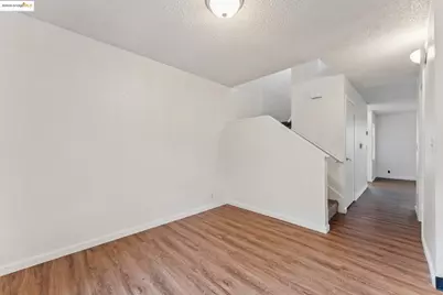 9663 Elmview, Oakland, CA 94603 - Photo 12