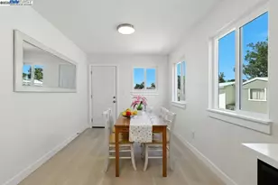 1739 22nd St, Oakland, CA 94606 - Photo 22
