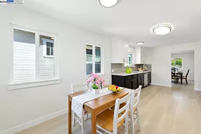 1739 22nd St, Oakland, CA 94606 - Photo 20