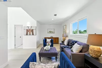 1739 22nd St, Oakland, CA 94606 - Photo 36