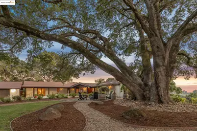 1531 Foster Rd, Napa, CA 94558 - Photo 1