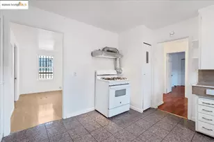 8806 Dowling St, Oakland, CA 94605 - Photo 10