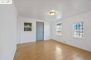 8806 Dowling St, Oakland, CA 94605 - Photo 12