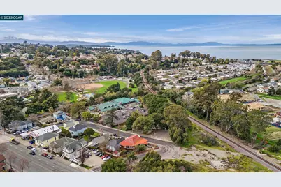 2581 Charles Ave, Pinole, CA 94564 - Photo 46