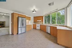 2581 Charles Ave, Pinole, CA 94564 - Photo 16