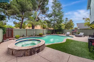 2207 Bridgeport Way, Martinez, CA 94553 - Photo 2