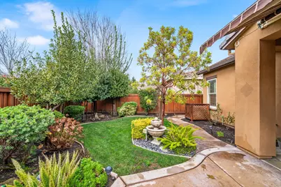 1033 Malbec Ln, Brentwood, CA 94513 - Photo 36