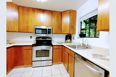 4240 Adeline St, Emeryville, CA 94608 - Photo 4