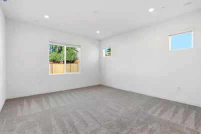 335 Astilbe Street, Discovery Bay, CA 94505 - Photo 4