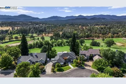 6038 Gleneagles Court, Redding, CA 96003 - Photo 58