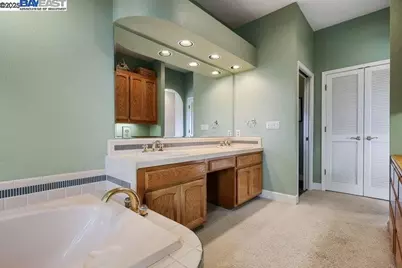 6038 Gleneagles Court, Redding, CA 96003 - Photo 38