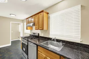 2125 102nd Ave, Oakland, CA 94603 - Photo 8