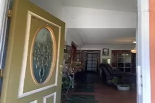 847 81st St, Los Angeles, CA 90044 - Photo 2