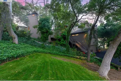 391 Oak Ln, Pleasanton, CA 94566 - Photo 6