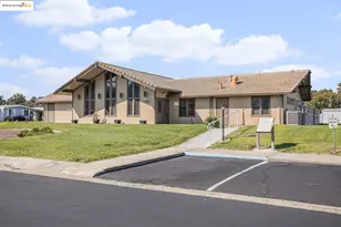 1597 Alamo Dr, Vacaville, CA 95687 - Photo 4