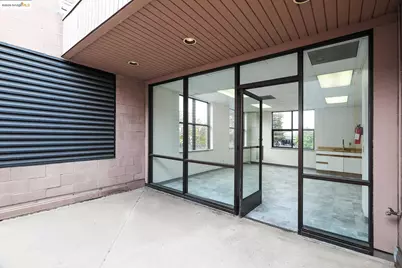 520 520 27th Street, Oakland, CA 94612 - Photo 10