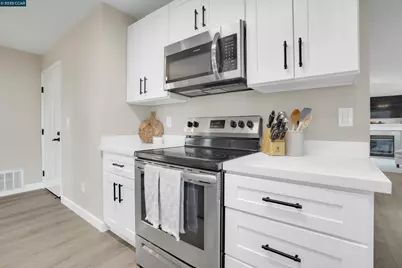 235 Pebblecreek Ct, Martinez, CA 94553 - Photo 6