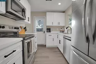 235 Pebblecreek Ct, Martinez, CA 94553 - Photo 4