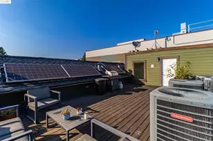 410 Webster St, Oakland, CA 94607 - Photo 36