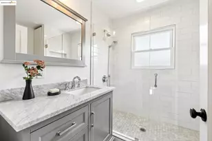 4170 Emerald St, Oakland, CA 94609 - Photo 16