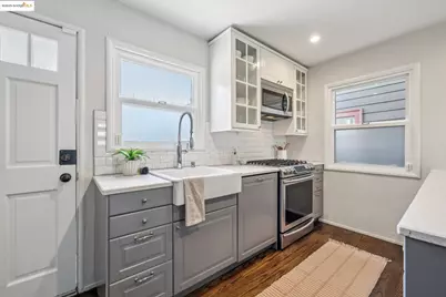 4170 Emerald St #4, Oakland, CA 94609 - Photo 10