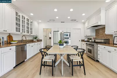 32 Dos Posos, Orinda, CA 94563 - Photo 8