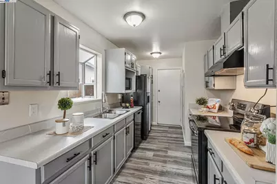 36563 Beutke Dr, Newark, CA 94560 - Photo 10