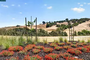 58 Red Barn Ct, Petaluma, CA 94952 - Photo 4