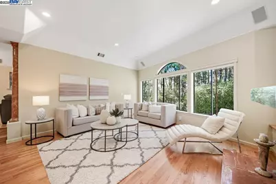 7716 Skyline Blvd, Oakland, CA 94611 - Photo 12