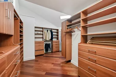 7716 Skyline Blvd, Oakland, CA 94611 - Photo 28