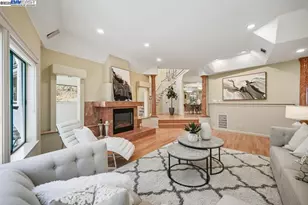 7716 Skyline Blvd, Oakland, CA 94611 - Photo 10