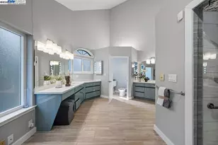 7716 Skyline Blvd, Oakland, CA 94611 - Photo 30