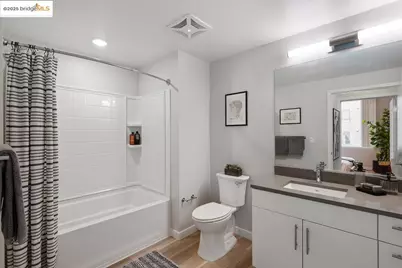 260 Brooklyn Basin Way #428, Oakland, CA 94606 - Photo 18